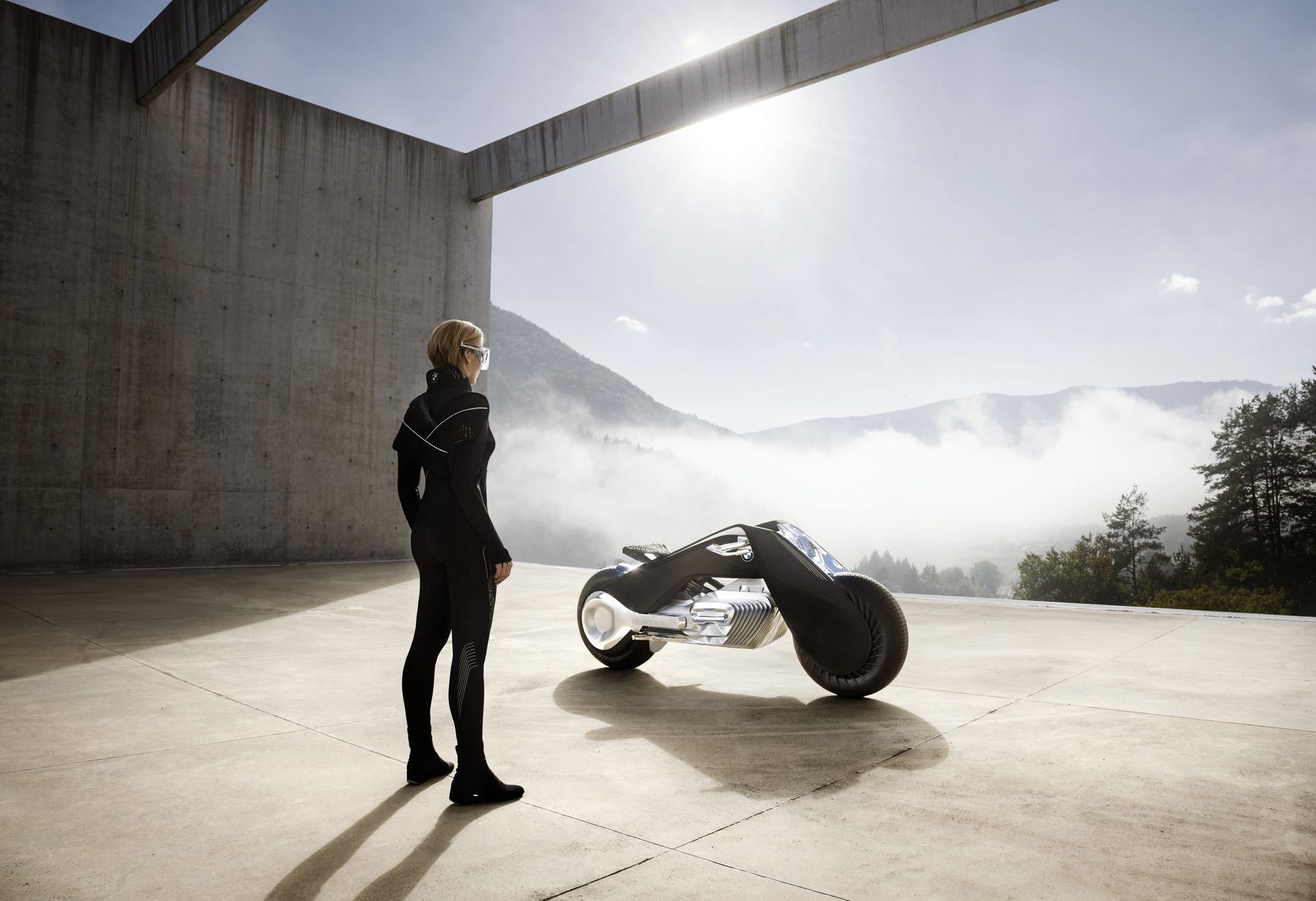 The BMW Motorrad Vision Next 100, the flexible motorcycle of the future