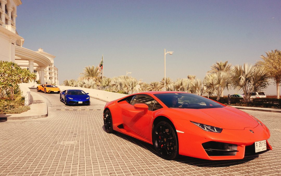 Serata Dubai: The Definitive Desert Lamborghini Experience | The Extravagant