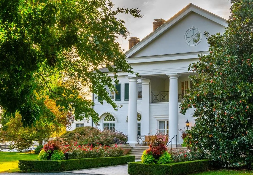 Fairview, The Estate That Defines East Coast Splendor The Extravagant