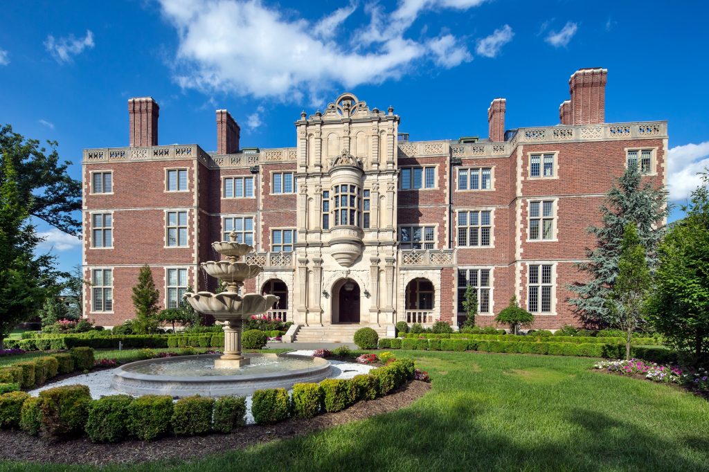 Four Most Magnificent East Coast Mansions For Sale The Extravagant