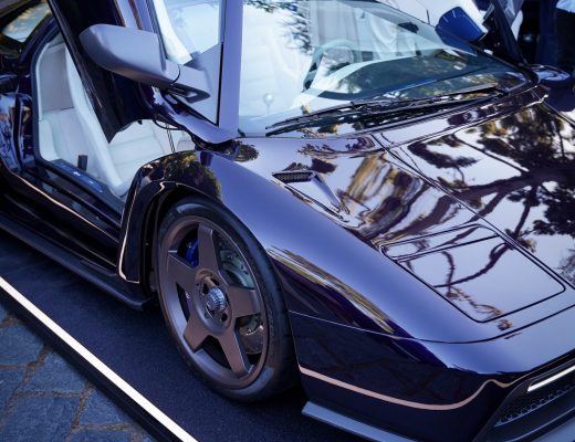 Eccentrica V12 Brings the '90s Diablo